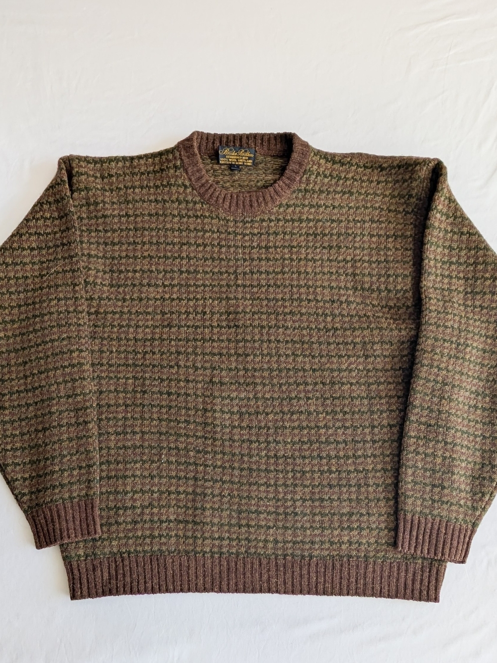 Vintage BROOKS BROTHERS SHETLAND WOOL SWEATER L Knitted in Hong Kong Crewneck
